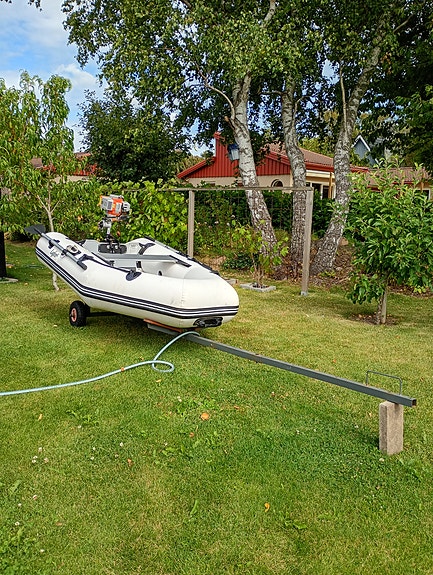 Gummibåt+motor+ kärra 2 of 2