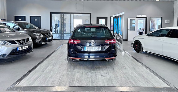 Volkswagen Passat 3 of 5