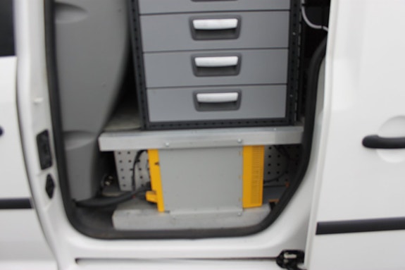Volkswagen Caddy Maxi 4 of 9