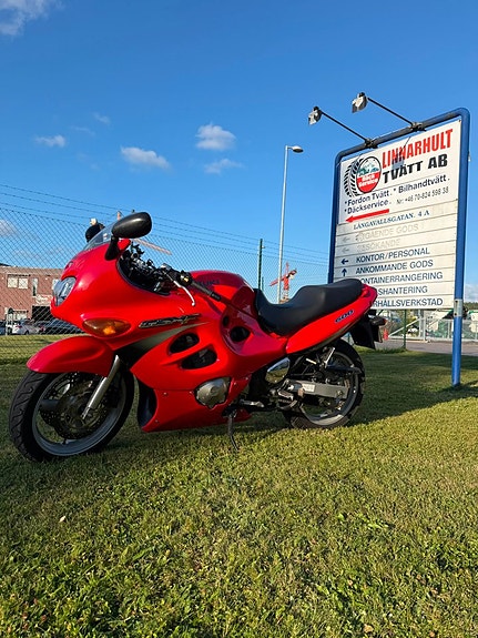 Suzuki Cycles GSX600F Katana 0.6 2 of 12