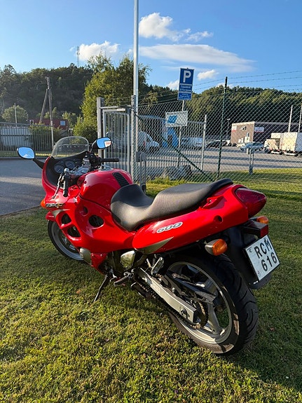 Suzuki Cycles GSX600F Katana 0.6 7 of 12