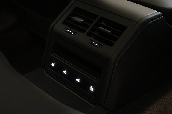 Porsche Panamera 4 28 of 28