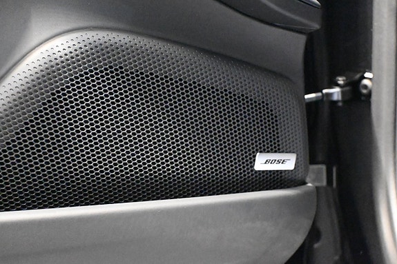 Porsche Panamera 4 18 of 28