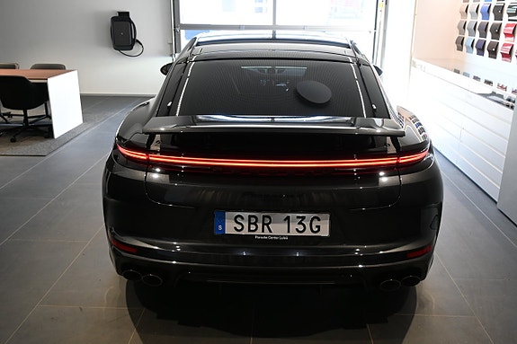 Porsche Panamera 4 15 of 28