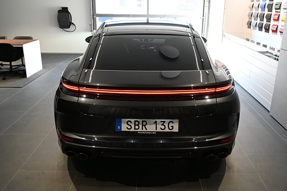 Porsche Panamera 4 10 of 28