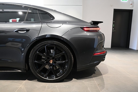 Porsche Panamera 4 7 of 28