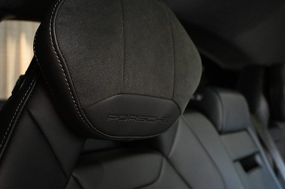 Porsche Panamera 4 27 of 28
