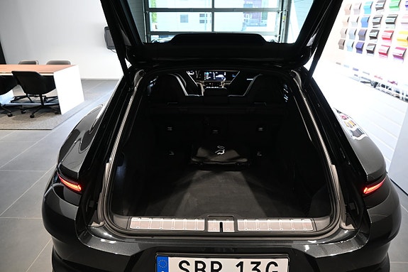 Porsche Panamera 4 11 of 28