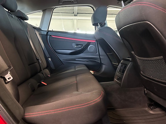 BMW 320d 9 of 13
