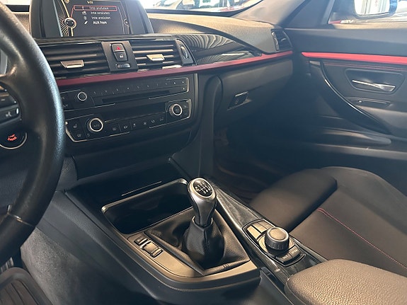 BMW 320d 11 of 13