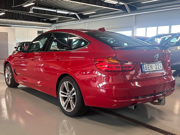 BMW 320d 3 of 13