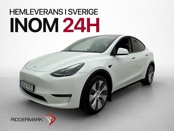 Tesla Model Y 4 of 30