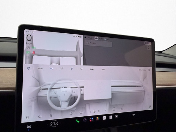 Tesla Model Y 17 of 30