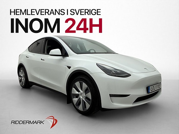 Tesla Model Y 4 of 30
