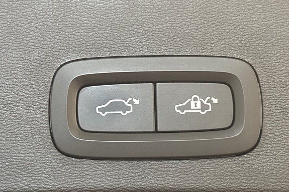 Volvo XC40 18 of 26