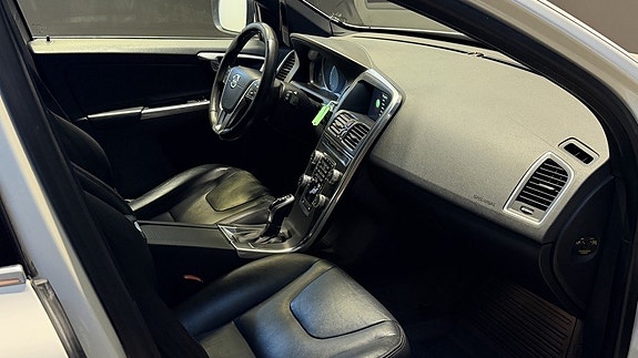 Volvo XC60 22 of 25