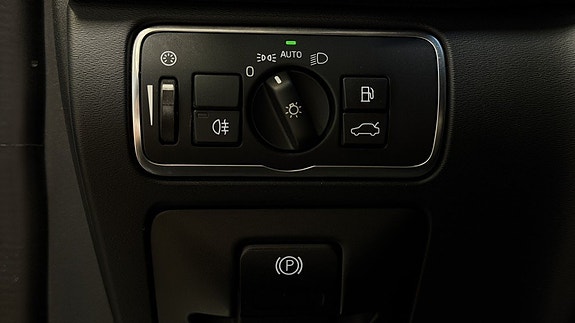 Volvo XC60 13 of 25