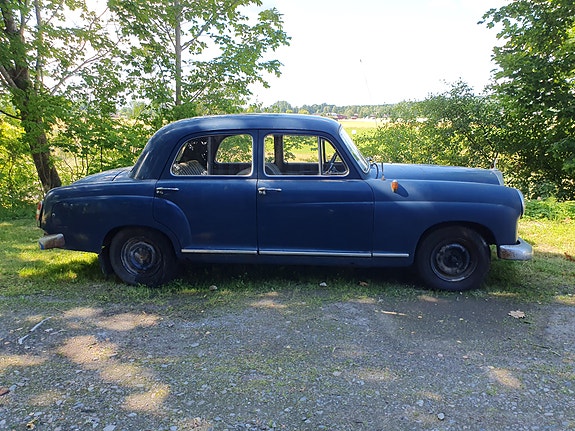 Mercedes-Benz 180 B 3 of 7