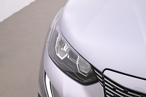 Peugeot e-2008 26 of 27
