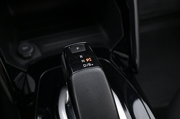 Peugeot e-2008 19 of 27