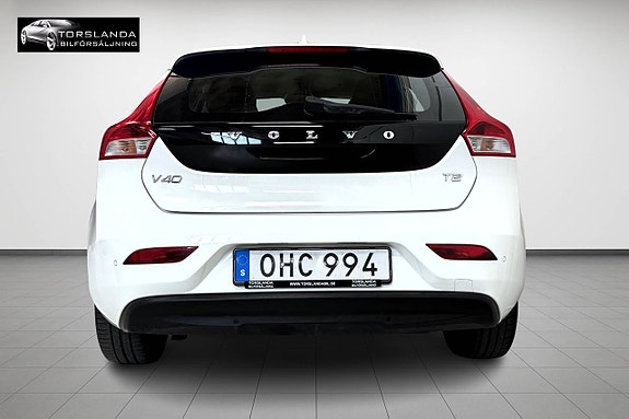 Volvo V40 4 of 14