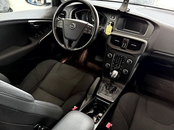 Volvo V40 10 of 14