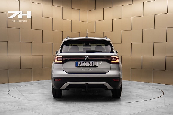 Volkswagen T-Cross 4 of 17