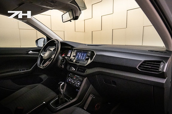 Volkswagen T-Cross 12 of 17