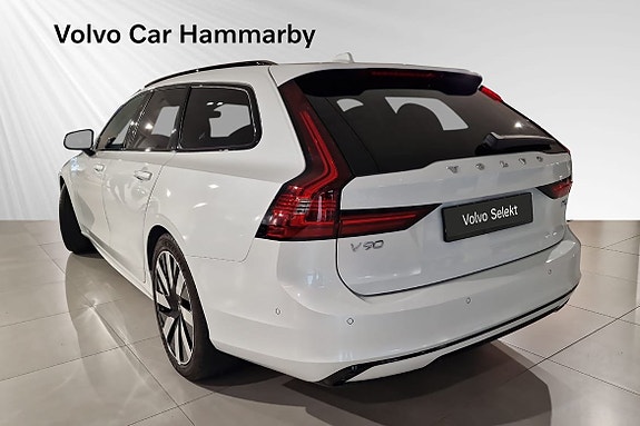 Volvo V90 4 of 17