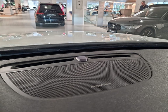 Volvo V90 13 of 17
