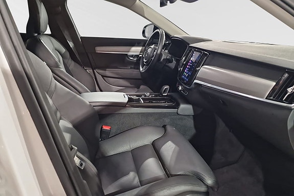 Volvo V90 10 of 17
