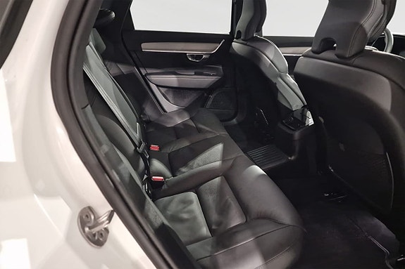 Volvo V90 11 of 17