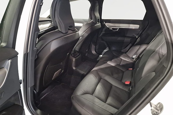 Volvo V90 8 of 17