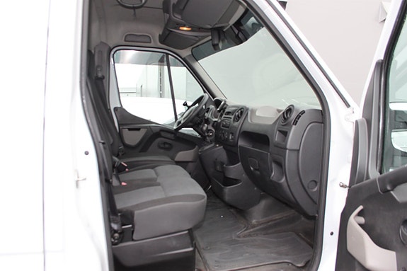 Renault Master 9 of 9
