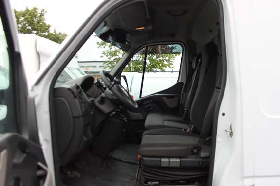 Renault Master 8 of 9