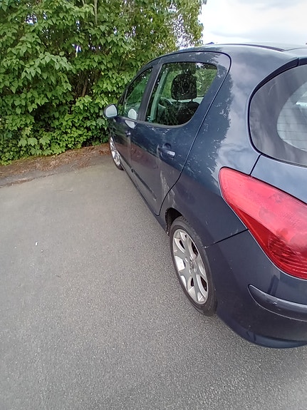 Peugeot 308 7 of 8