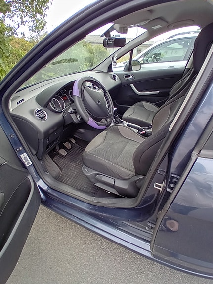 Peugeot 308 6 of 8