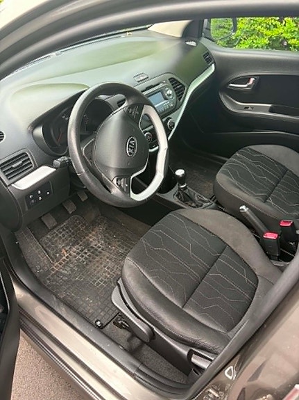 Kia Picanto 3 of 4