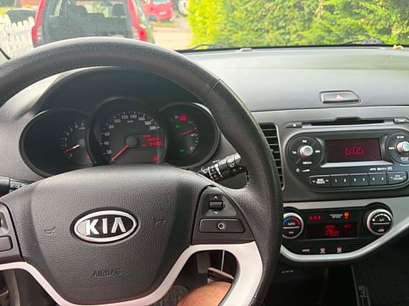 Kia Picanto 4 of 4
