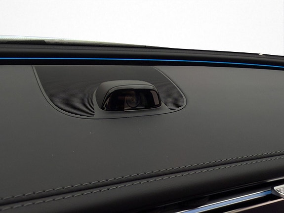 Mercedes-Benz E300 17 of 30