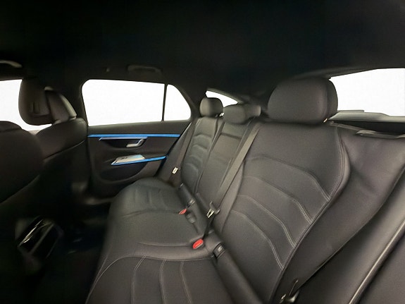 Mercedes-Benz E300 16 of 30