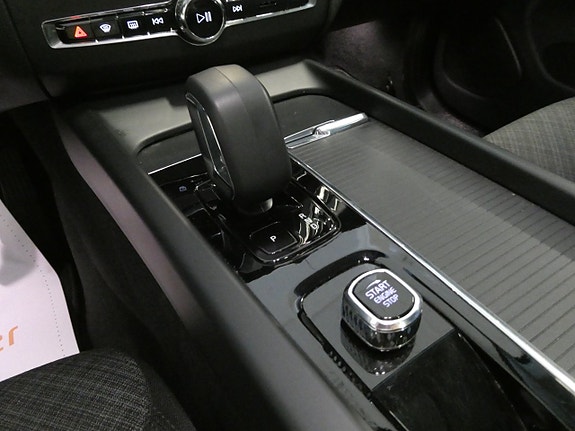 Volvo XC60 13 of 23