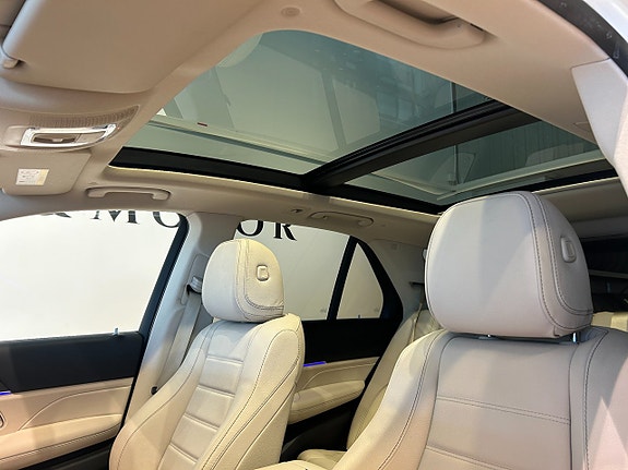 Mercedes-Benz GLE350 de 13 of 15