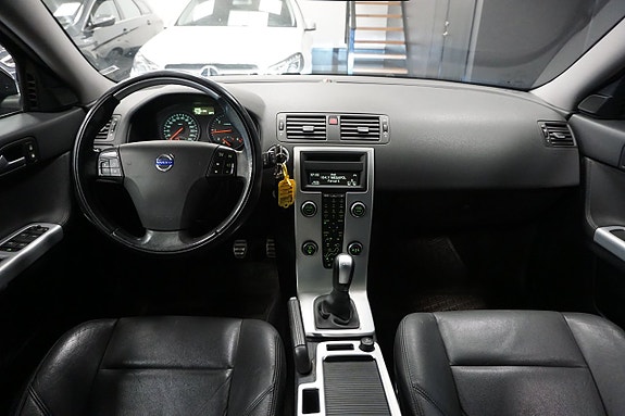 Volvo V50 10 of 18
