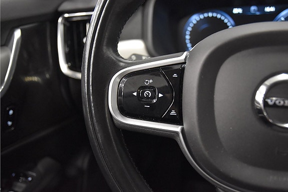 Volvo V90 10 of 27