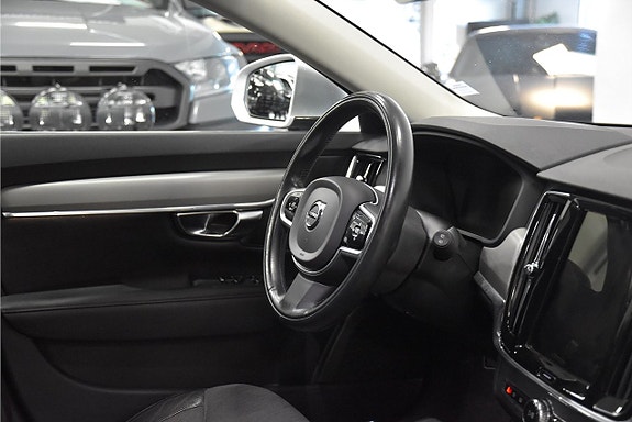 Volvo V90 8 of 27