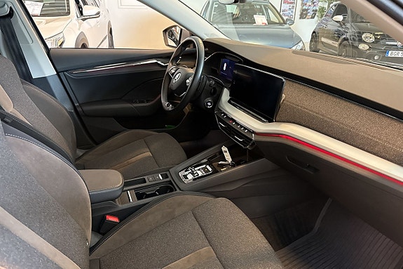 Skoda Octavia Scout 11 of 17