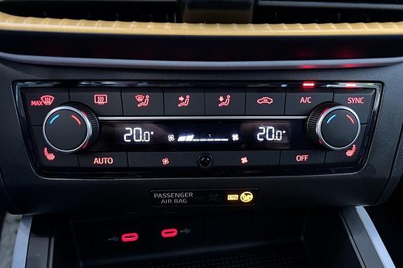 Seat Arona 21 of 23