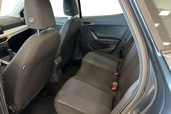 Seat Arona 17 of 23
