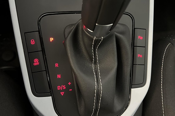 Seat Arona 22 of 23